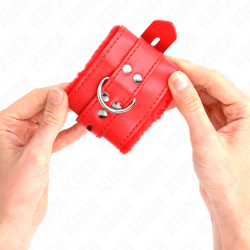 Bracelets rouges doublés fourrure Kink